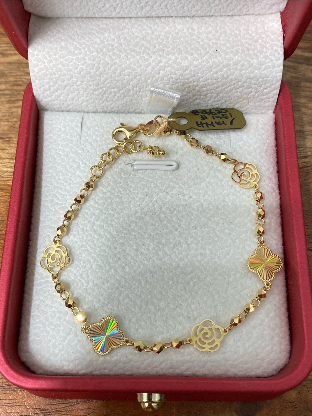 18K Yellow Gold Rose and Clover Bracelet